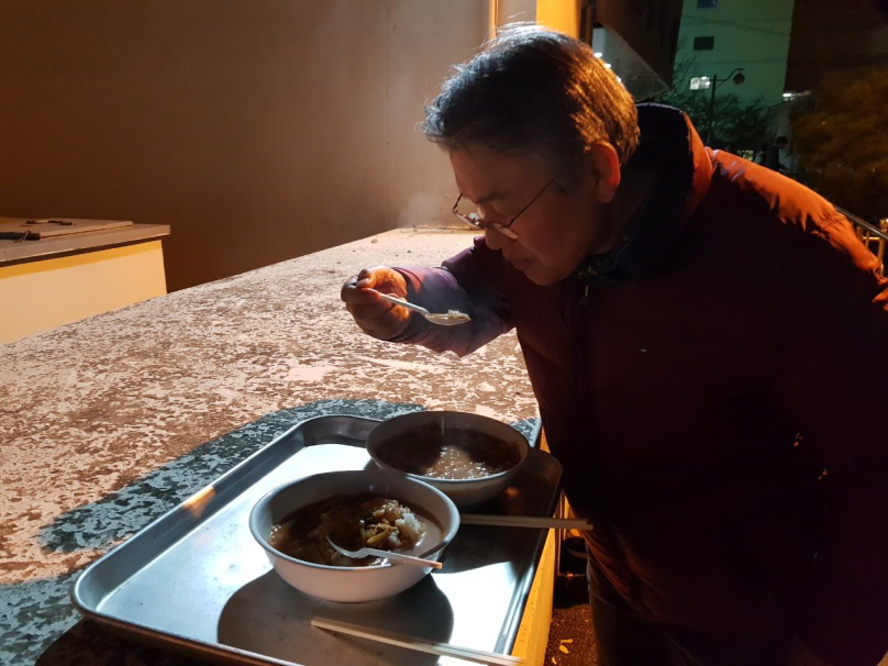 팥죽먹는 박승호.jpg