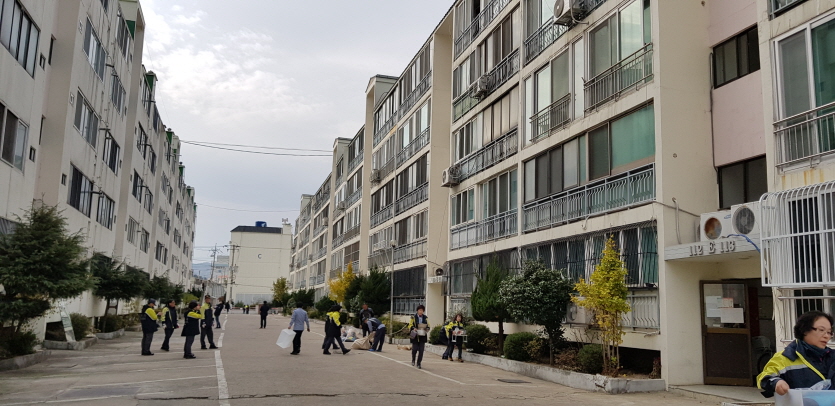 꾸미기_아파트 두동.jpg