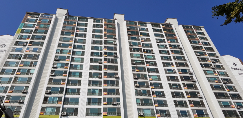 꾸미기_우방 아파트 전경.jpg