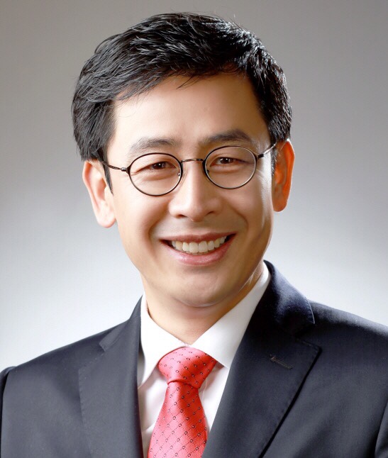 정원택 이사장.jpg