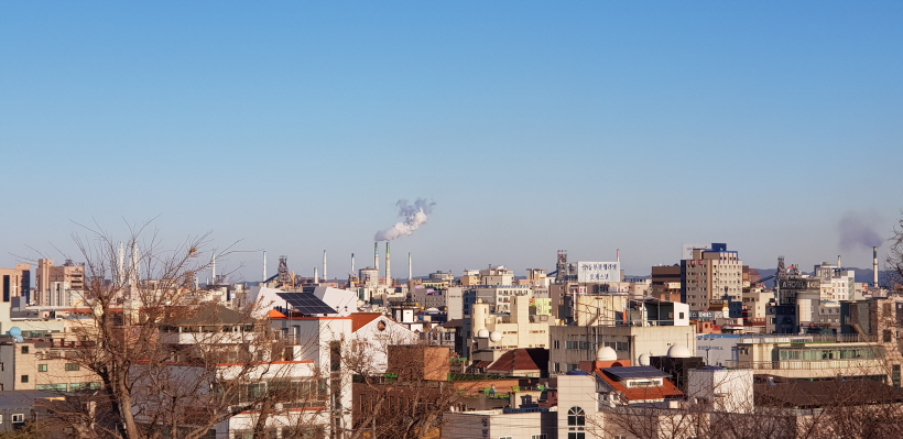 꾸미기_포항굴뚝과 주택.jpg