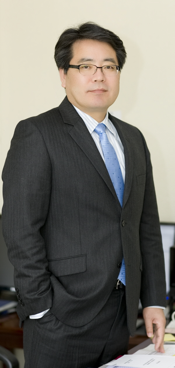 꾸미기_사본 -한성호교수.jpg