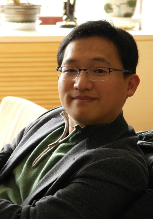 꾸미기_사본 -정우성교수.jpg