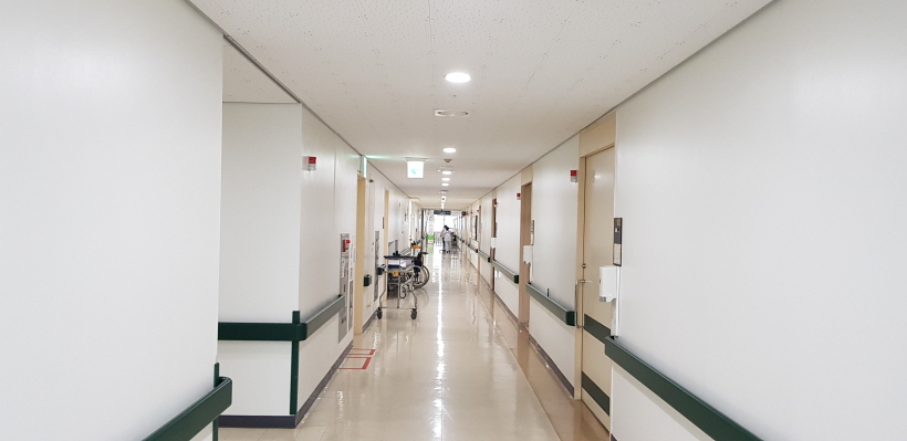 꾸미기_병원 사진.jpg