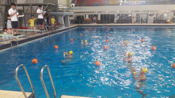 꾸미기_수상구조사 시험모습.jpg