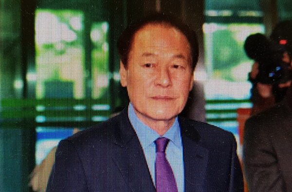 꾸미기_김영석 전시장.jpg