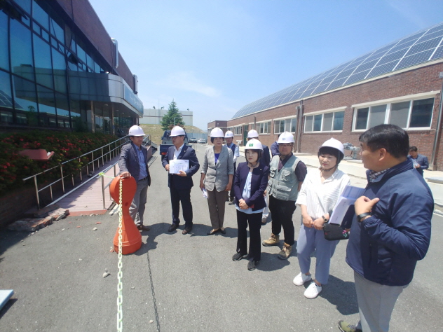 꾸미기_사본 -190623 포항시의회 복지환경위 현장방문 실시(양덕정수장).jpg