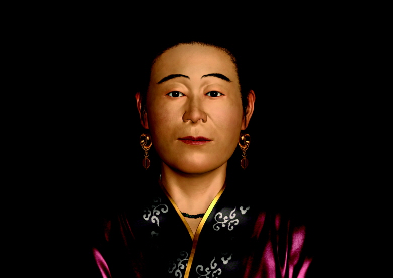 꾸미기_1500년전 고대 압독국 귀족 여인의 복원 모습.jpg