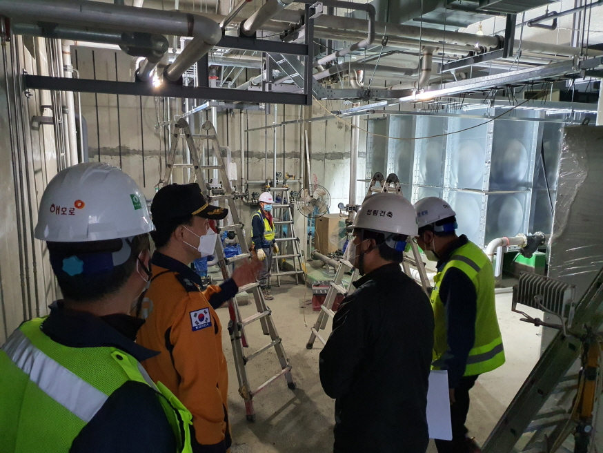 꾸미기_20200512 공사장 사진.jpg