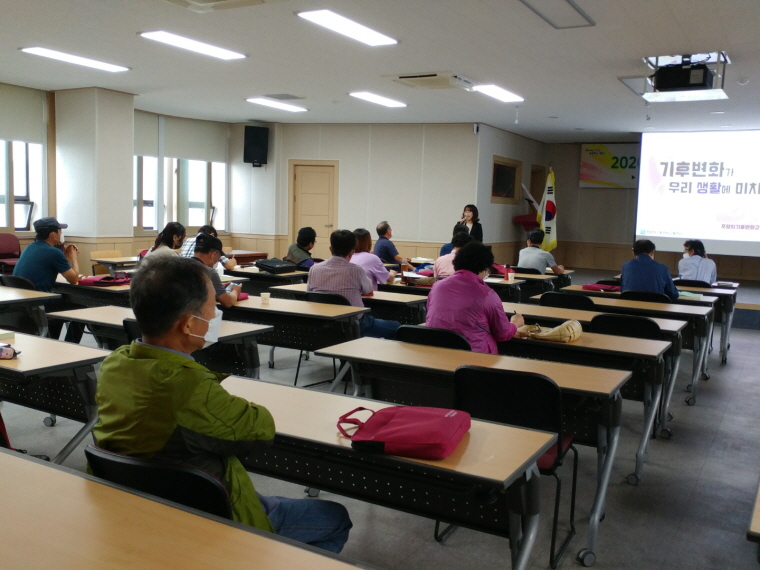 꾸미기_200719 포항시, 농업인 대상 기후변화 교육 실시1(기후변화교육).jpg