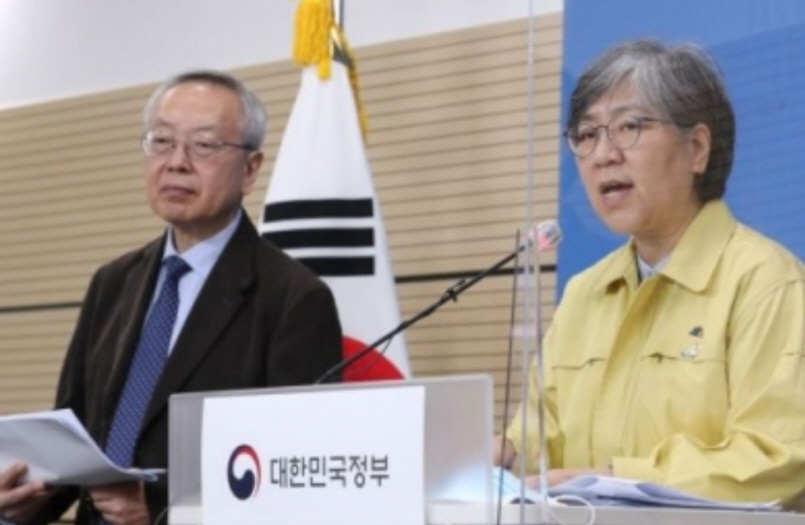 꾸미기_정은경 질병관리청장(우측).jpg