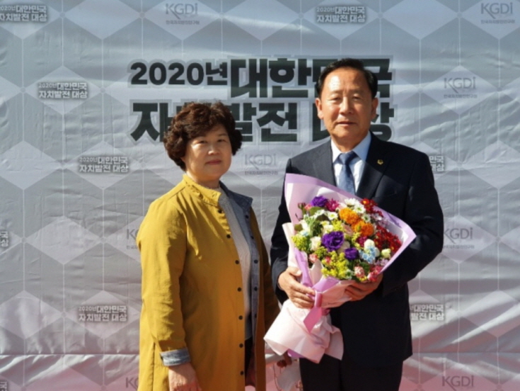 꾸미기_박현국 도의원3.jpg