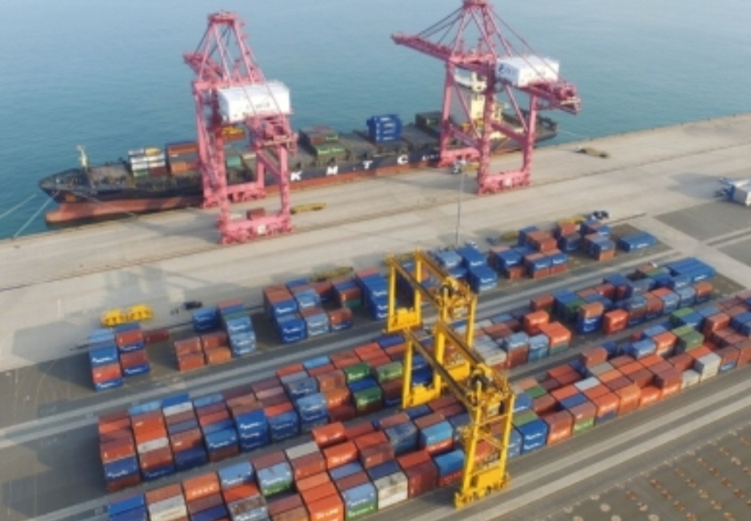 꾸미기_영일만 신항 물동량.jpg