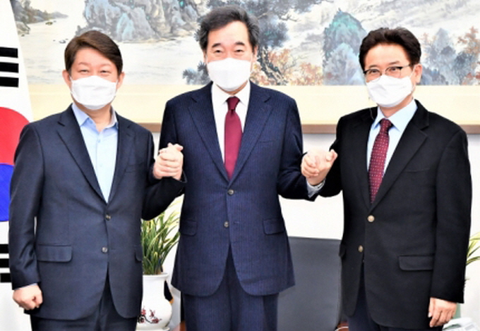 꾸미기_(왼쪽부터) 권영진 대구시장, 이낙연 민주당 대표, 이철우 경북도지사.jpg