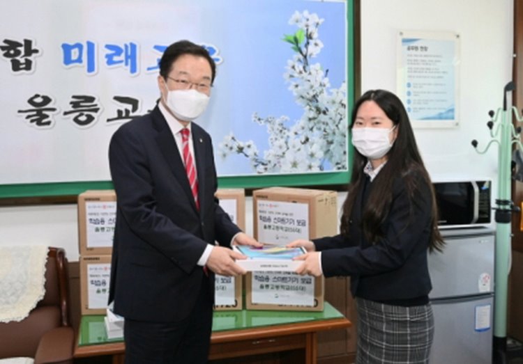 꾸미기_경북도내 신입생 테블릿PC 보급.jpg