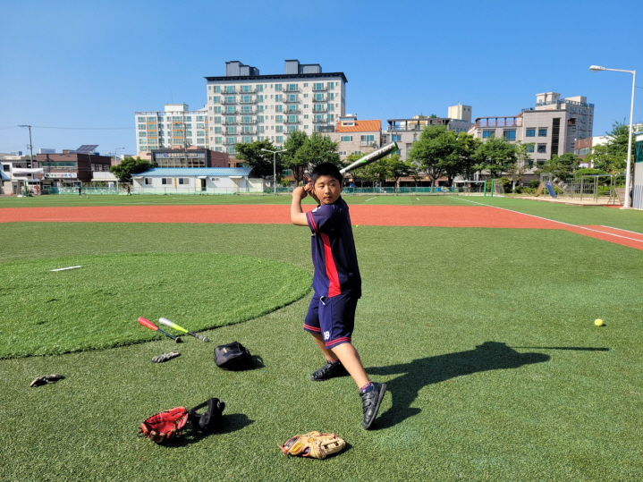 꾸미기_타석 정영광군.jpg