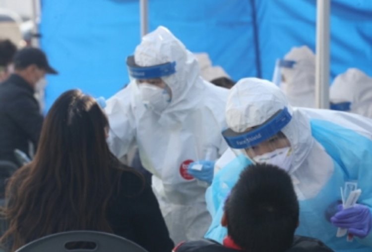 꾸미기_코로나 검사.jpg