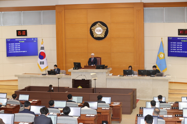 [꾸미기]230310_포항시의회, 제303회 임시회 개회.jpg