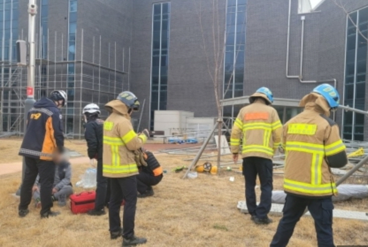 [꾸미기]포항 경북대 공사장 중경상.jpg