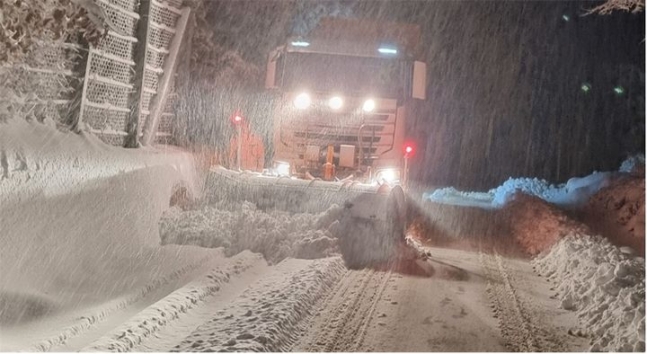 경북 폭설(영양 수비면 구주령).jpg