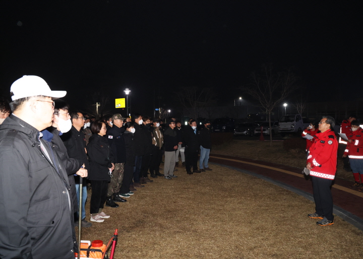 [꾸미기]1-3 사진(영양군, 산불진화에 총력전).jpg