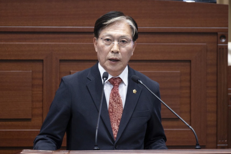 [꾸미기]윤철남 경북도의원.jpg