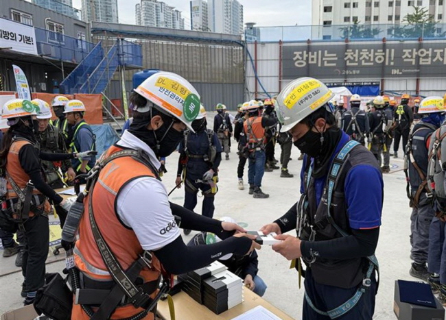 [꾸미기]404161_402794_3721.jpg